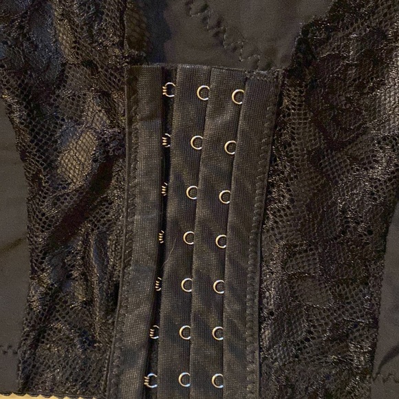 Adjustable Corset Black Bra XL? - Picture 5 of 8